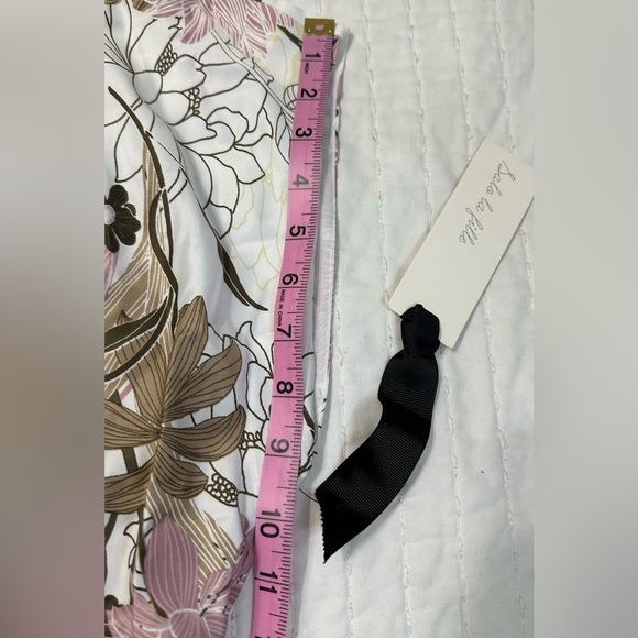 Salo La Fille Elegant Pink Wrap Blouse with Notched Collar - Picture 5 of 13